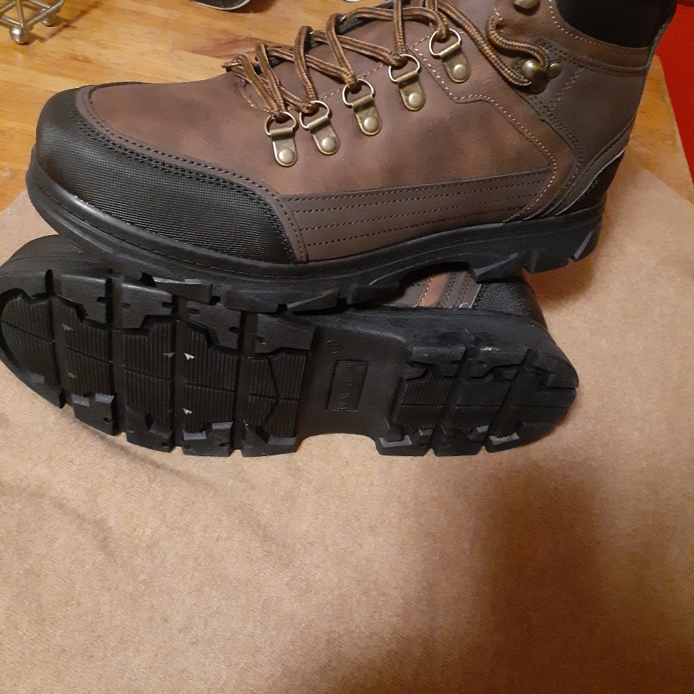 New nautica boots